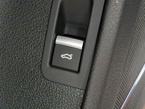 Used 2019 Audi Q7 3.0T Premium Plus w/ Premium Plus Package image 24