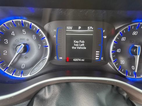 Used 2023 Chrysler Voyager LX image 11