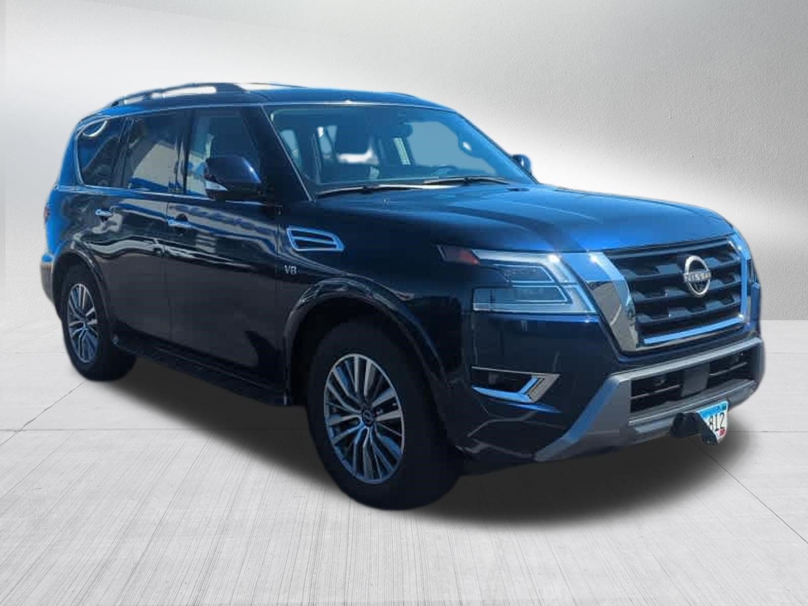 Used 2021 Nissan Armada SL w/ Captain's Chairs Package AWD/4WD image 2