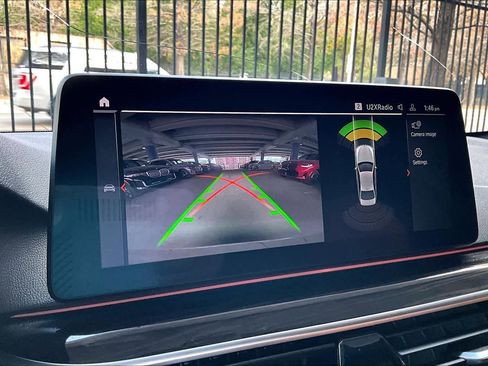 Used 2023 BMW 540i w/ Premium Package image 26