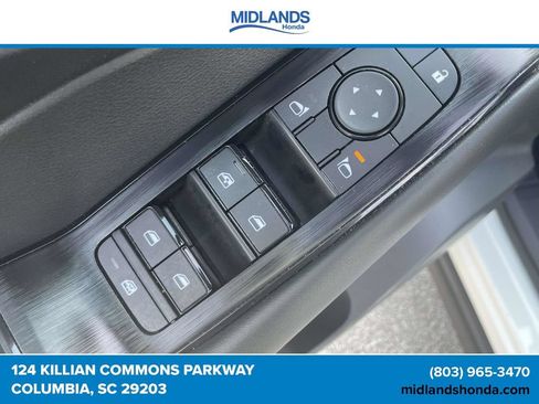 Used 2025 Nissan Rogue S AWD/4WD image 16