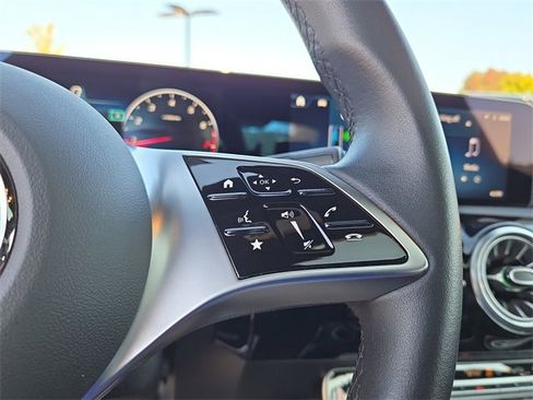 Used 2025 Mercedes-Benz CLA 250 4MATIC image 19