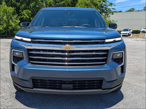 New 2026 Chevrolet Traverse LT w/ Driver Confidence Package FWD image 9