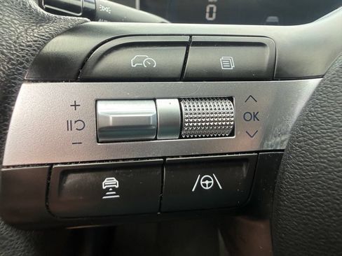 Used 2025 Hyundai Tucson SEL AWD/4WD image 19