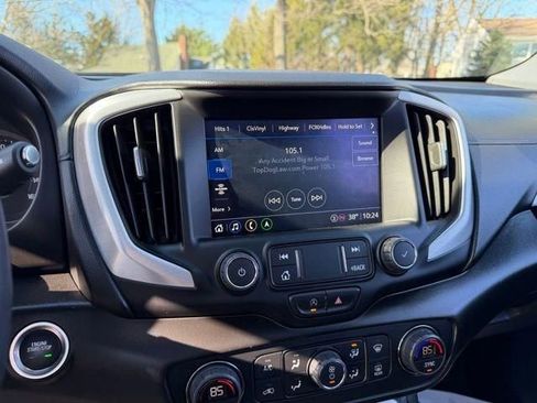 Used 2022 GMC Terrain SLT w/ Infotainment Package II image 29