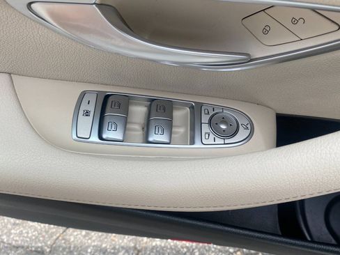 Used 2018 Mercedes-Benz E 300 image 17