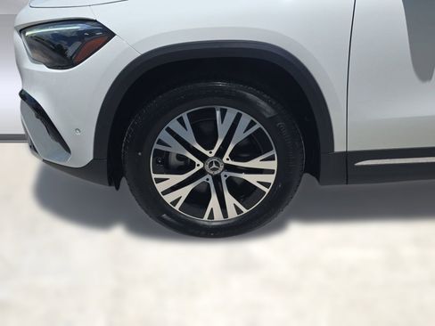 New 2025 Mercedes-Benz GLA 250 4MATIC image 11