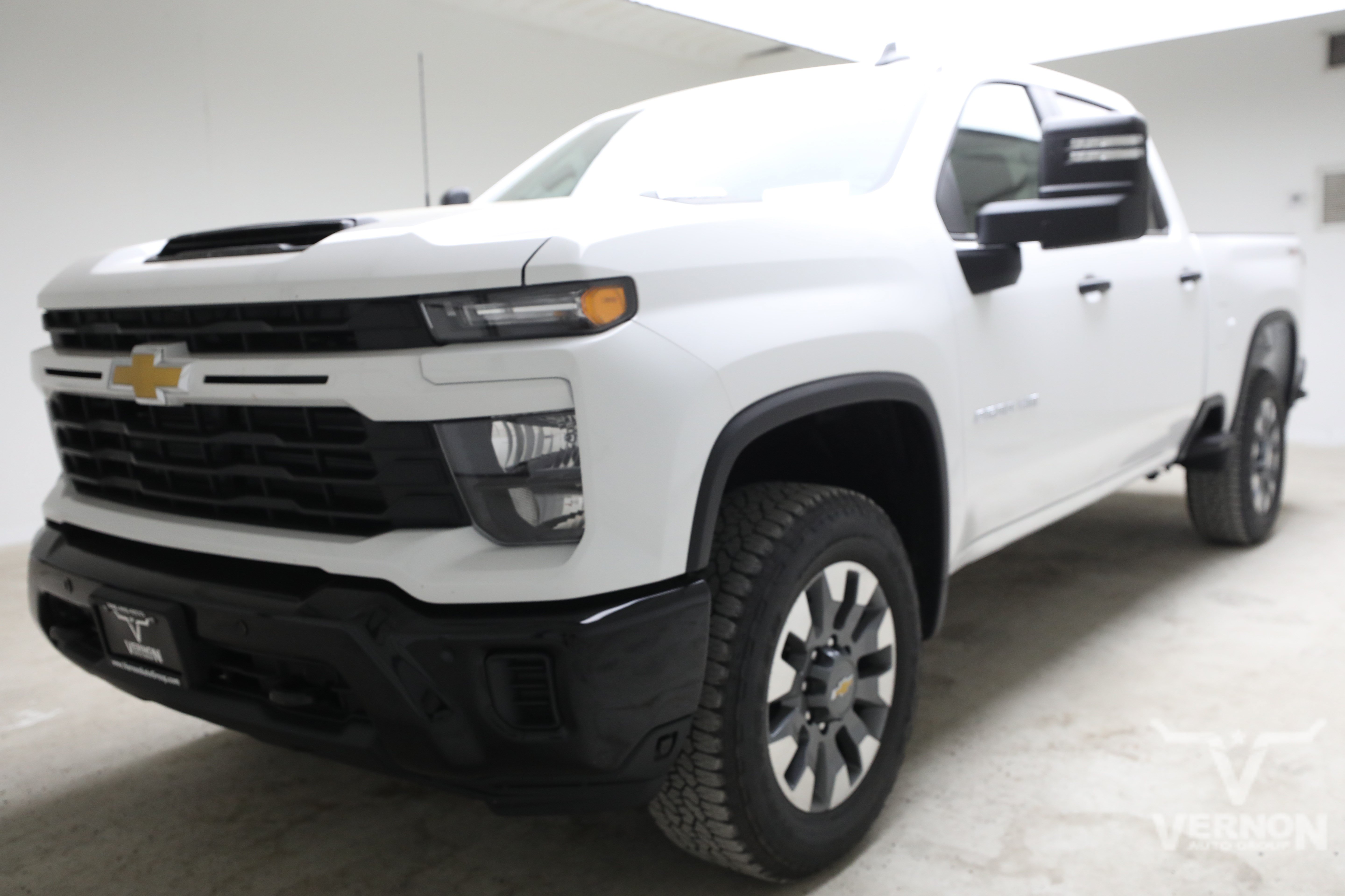New 2026 Chevrolet Silverado 2500 Custom w/ Custom Value Package AWD/4WD image 1