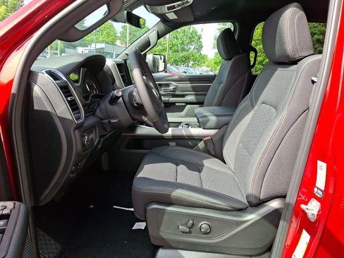 New 2026 RAM 1500 Big Horn AWD/4WD image 9