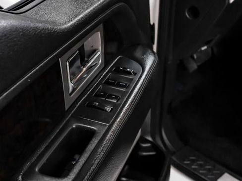 Used 2013 Ford F150 Platinum image 38