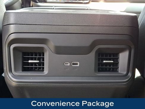 Used 2025 Chevrolet Silverado 1500 LT Trail Boss w/ LPO, Dark Essentials Package AWD/4WD image 3