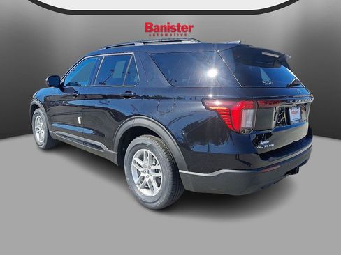 New 2026 Ford Explorer Active image 4