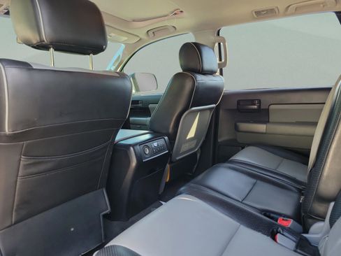 Used 2012 Toyota Sequoia SR5 RWD image 5