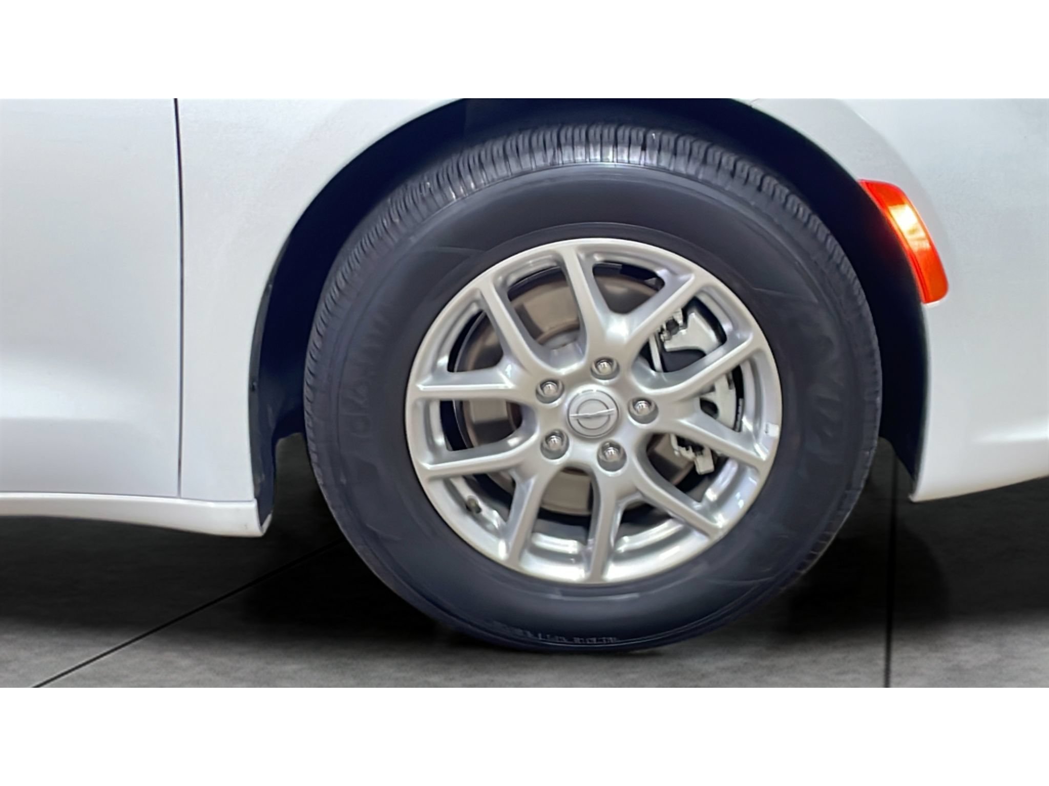 Used 2026 Chrysler Pacifica Select FWD image 21