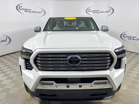 Used 2025 Toyota Tacoma Limited AWD/4WD image 2