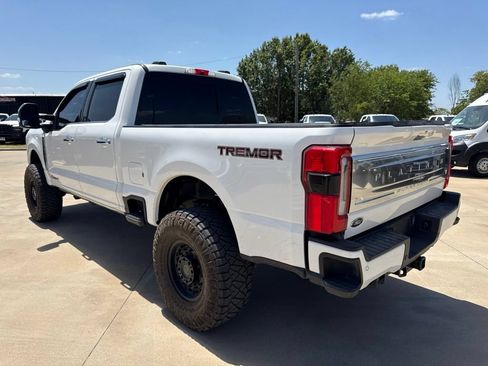 Used 2023 Ford F250 Platinum AWD/4WD image 5