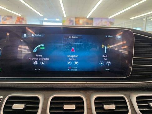 Used 2020 Mercedes-Benz GLS 450 4MATIC image 22
