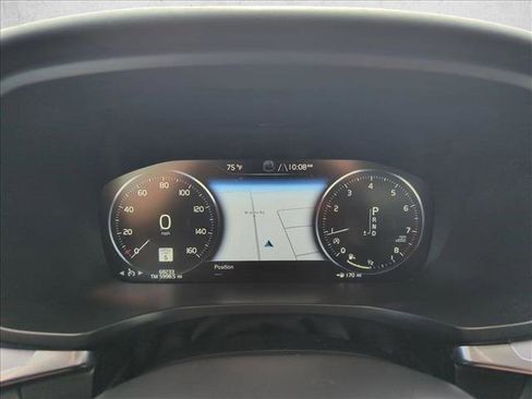 Used 2020 Volvo S60 T5 Momentum w/ Premium Package image 11