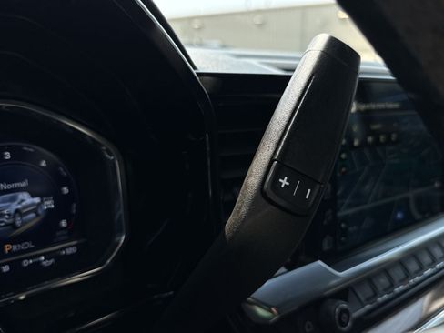 Used 2025 Chevrolet Silverado 1500 LT AWD/4WD image 22