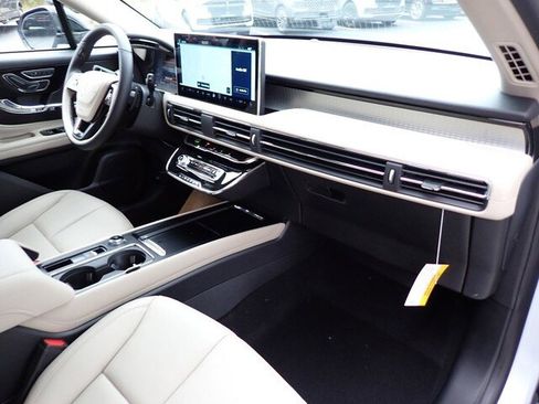 New 2026 Lincoln Corsair Premiere image 34