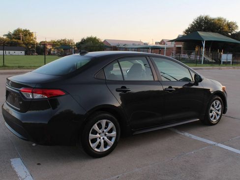 Used 2022 Toyota Corolla LE FWD image 8