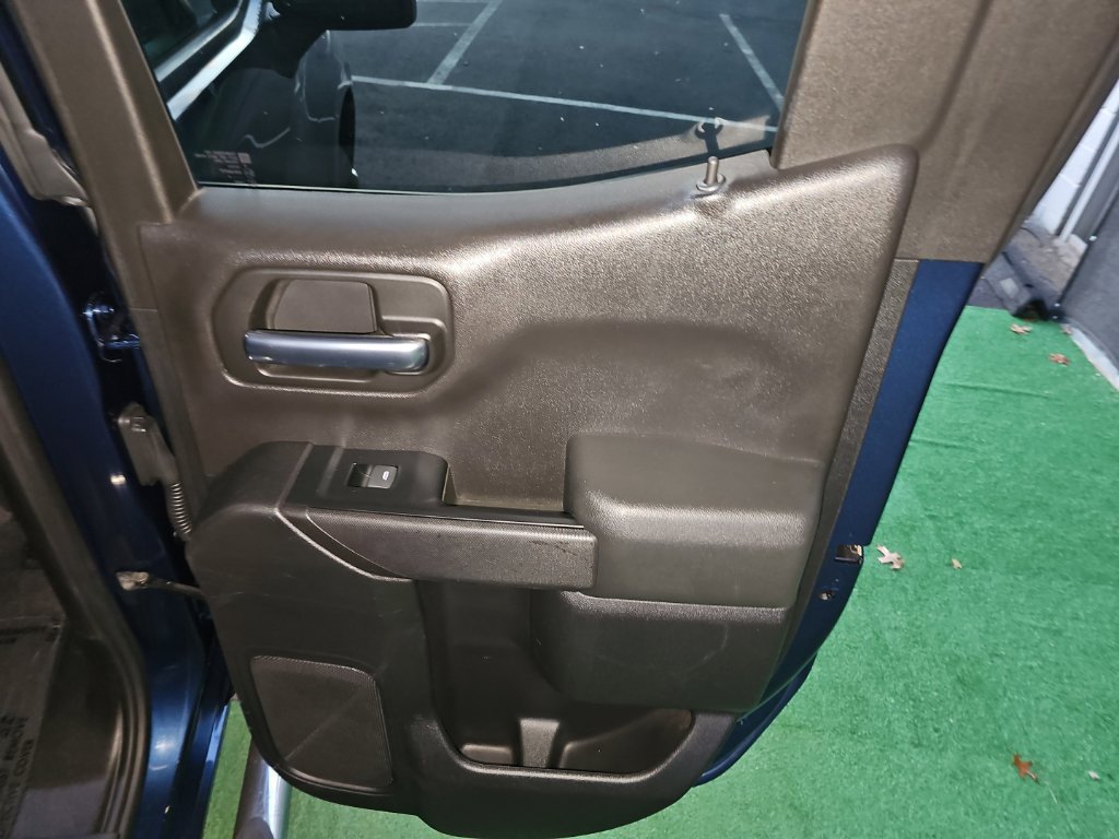 Used 2019 Chevrolet Silverado 1500 LT w/ All-Star Edition AWD/4WD image 38