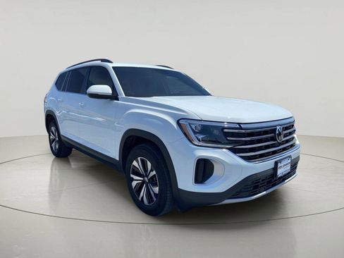 Used 2025 Volkswagen Atlas SE AWD/4WD image 1
