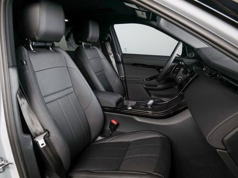 New 2026 Land Rover Range Rover Evoque Dynamic SE image 3