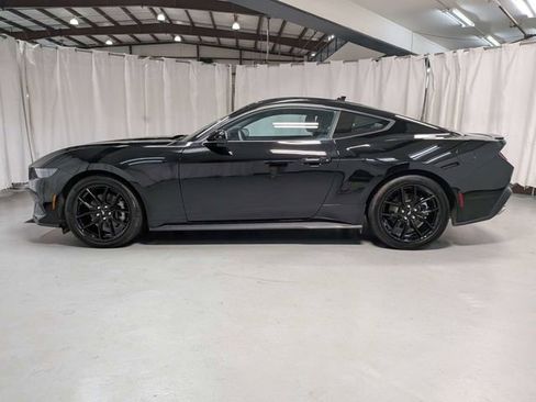 Used 2025 Ford Mustang Coupe RWD image 22