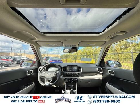 New 2026 Hyundai Venue SEL FWD image 3