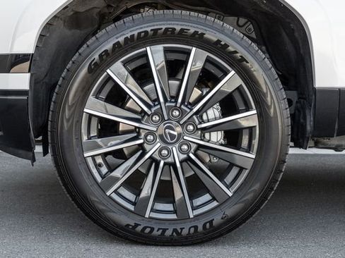 Used 2025 Lexus GX 550 w/ Accessory Package (2T) image 15