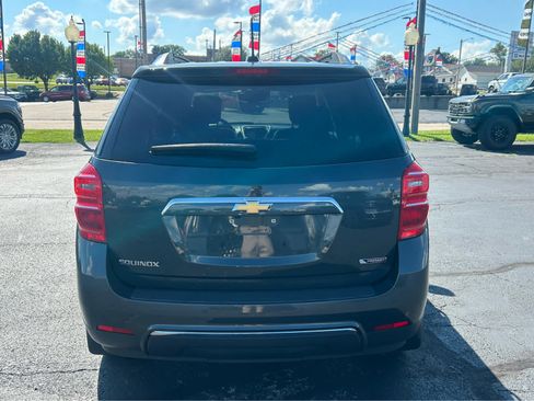 Used 2017 Chevrolet Equinox Premier w/ Enhanced Convenience Package FWD image 5