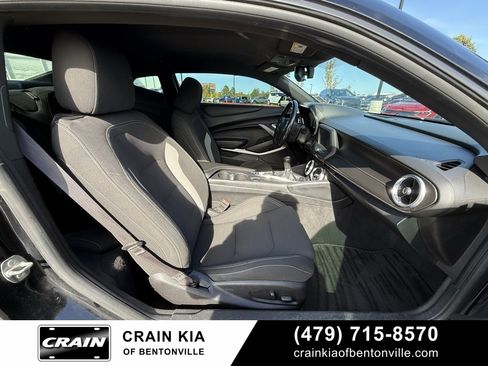 Used 2017 Chevrolet Camaro LT image 29