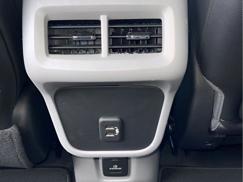 Used 2021 GMC Terrain SLT image 12