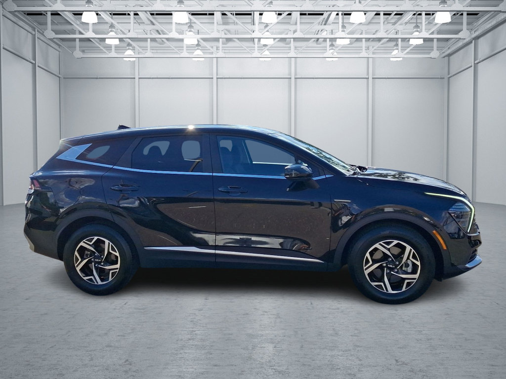 Used 2024 Kia Sportage LX FWD image 6