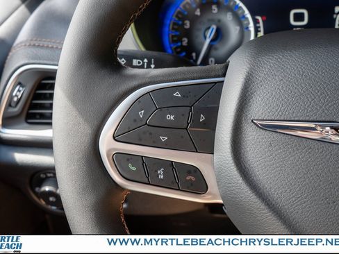 New 2026 Chrysler Pacifica Pinnacle image 27