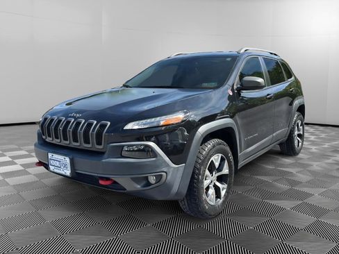 Used 2016 Jeep Cherokee Trailhawk w/ Comfort/Convenience Group AWD/4WD image 1
