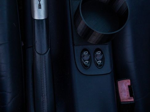 Used 2000 Porsche 911 Carrera RWD image 23