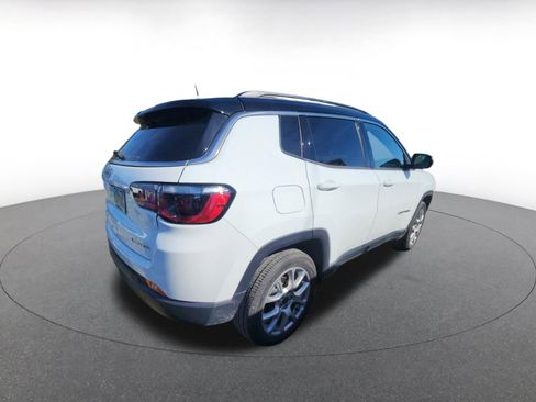 Used 2025 Jeep Compass Limited image 5