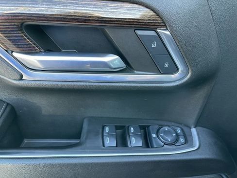 Certified 2024 GMC Sierra 1500 SLE w/ Preferred Package image 15