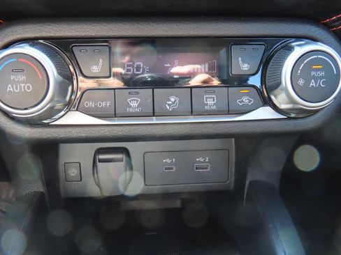 Used 2024 Nissan Versa SR FWD image 55