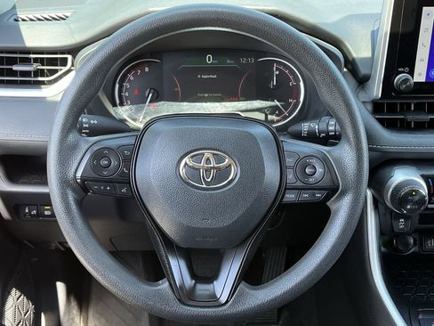 Used 2024 Toyota RAV4 XLE AWD/4WD image 11