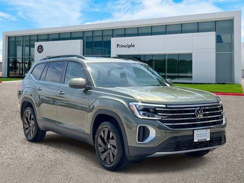New 2026 Volkswagen Atlas SE FWD image 2