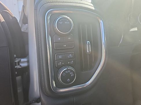 Used 2022 Chevrolet Silverado 2500 LT w/ Convenience Package AWD/4WD image 13