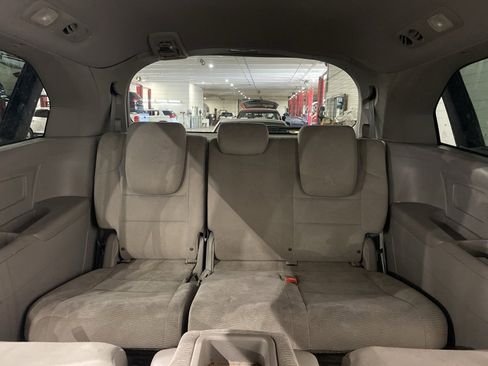 Used 2011 Honda Odyssey EX image 11