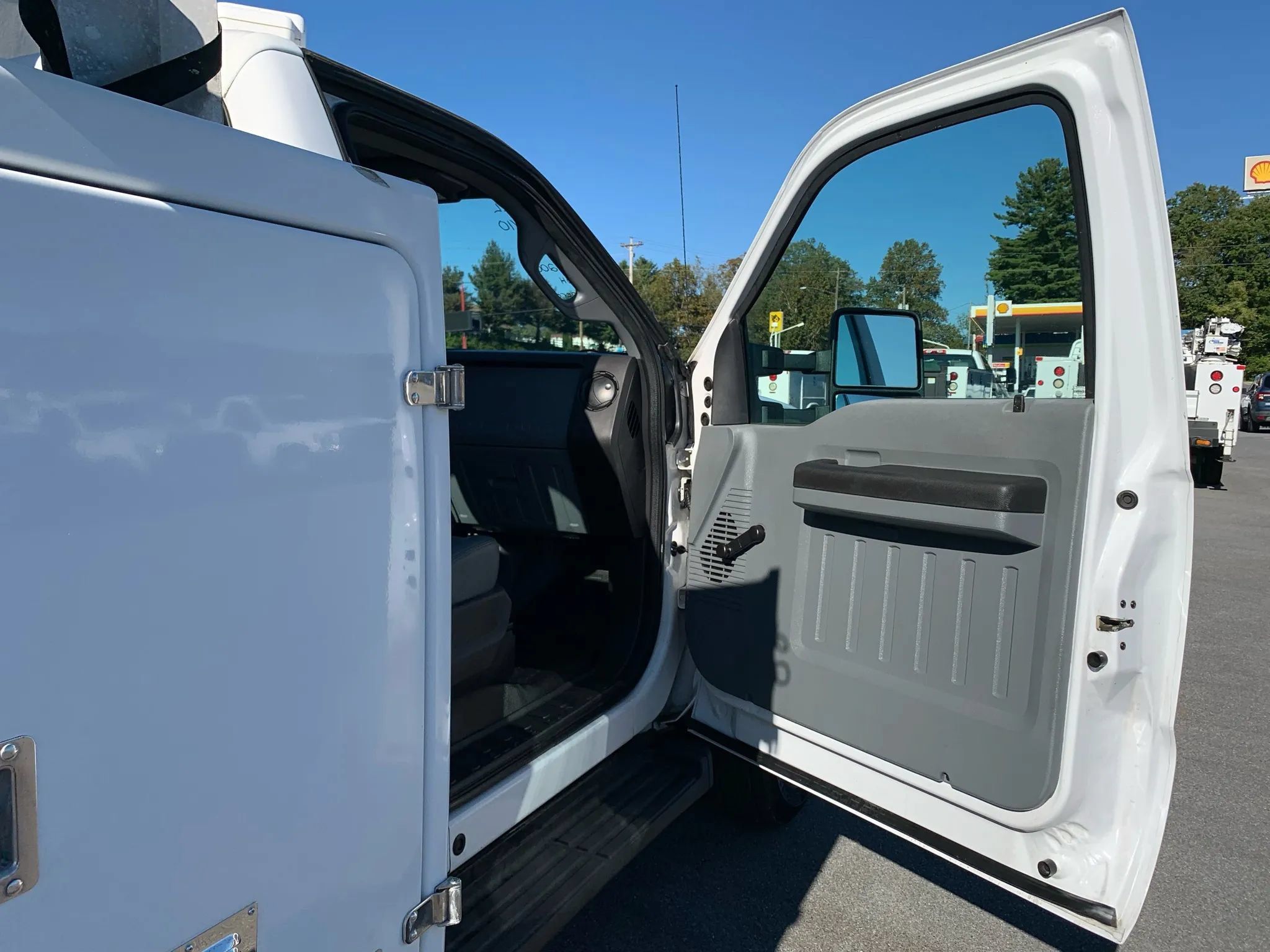 Used 2013 Ford F450 XL w/ Snow Plow Prep Pkg RWD image 21
