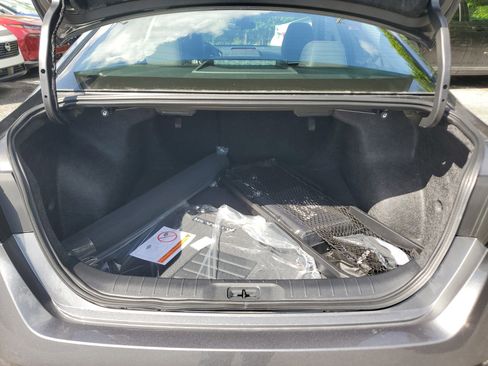 New 2025 Nissan Altima 2.5 SR image 9