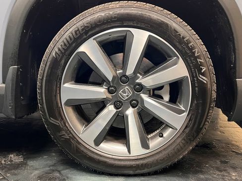 Used 2025 Honda Pilot Touring image 24