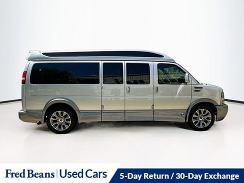 Used 2023 GMC Savana 2500 Extended RWD image 9