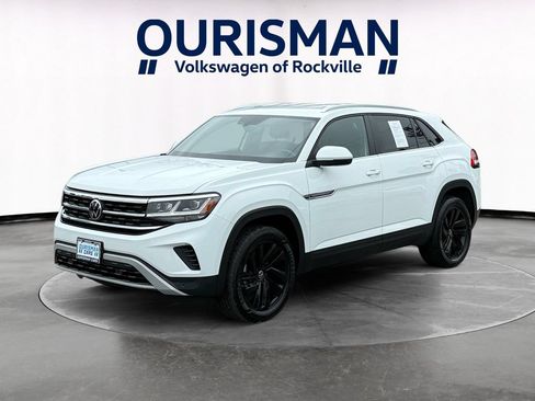 Used 2023 Volkswagen Atlas Cross Sport SE w/ Black Wheel Package AWD/4WD image 2